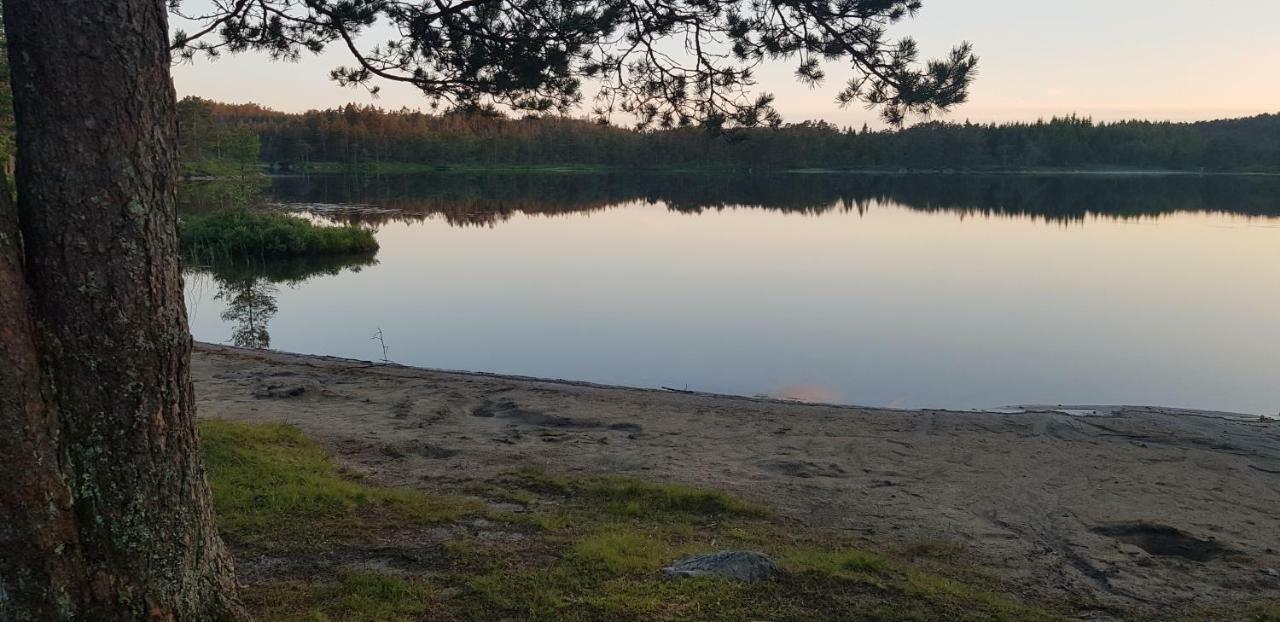 Cozy Cottage In The Woods, Near Dyreparken In Kristiansand, Lake Lolandsvannet Ovrebo Esterno foto